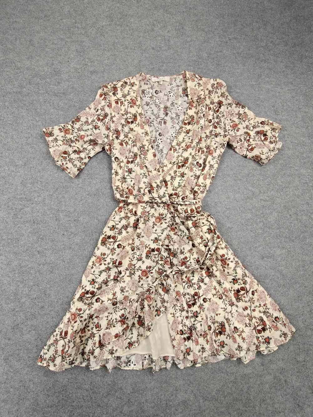 Wayf Dress Womens Small White Wrap Dress Floral Ruffle Tie Short V-Neck Belted